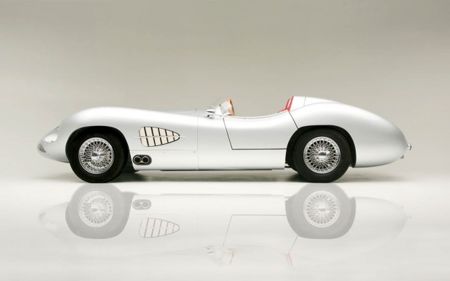 1957 Aston Martin DBR2 recreation by Rizk Auto