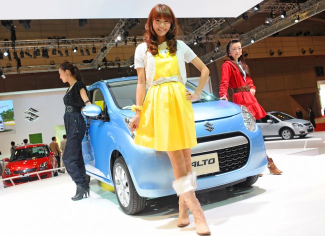 Booth babes from the Tokyo Motor Show