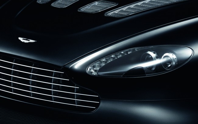 Aston Martin DBS Carbon Black Edition