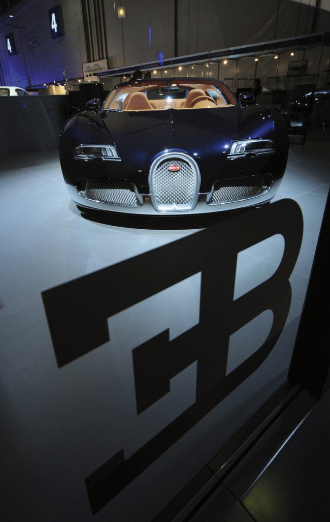 "Soleil de Nuit" - a one-off Veyron version for Middle East