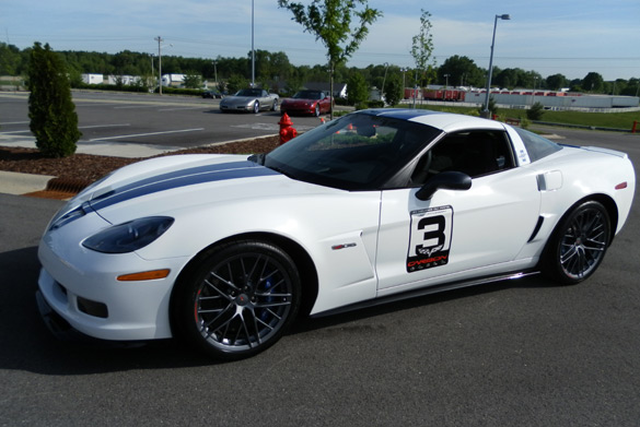 first-2011-corvette-z06-commemorates-1960-le-mans-victory_100311535_m