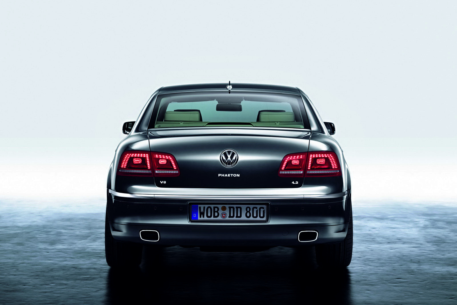 2011-VW-Phaeton-5