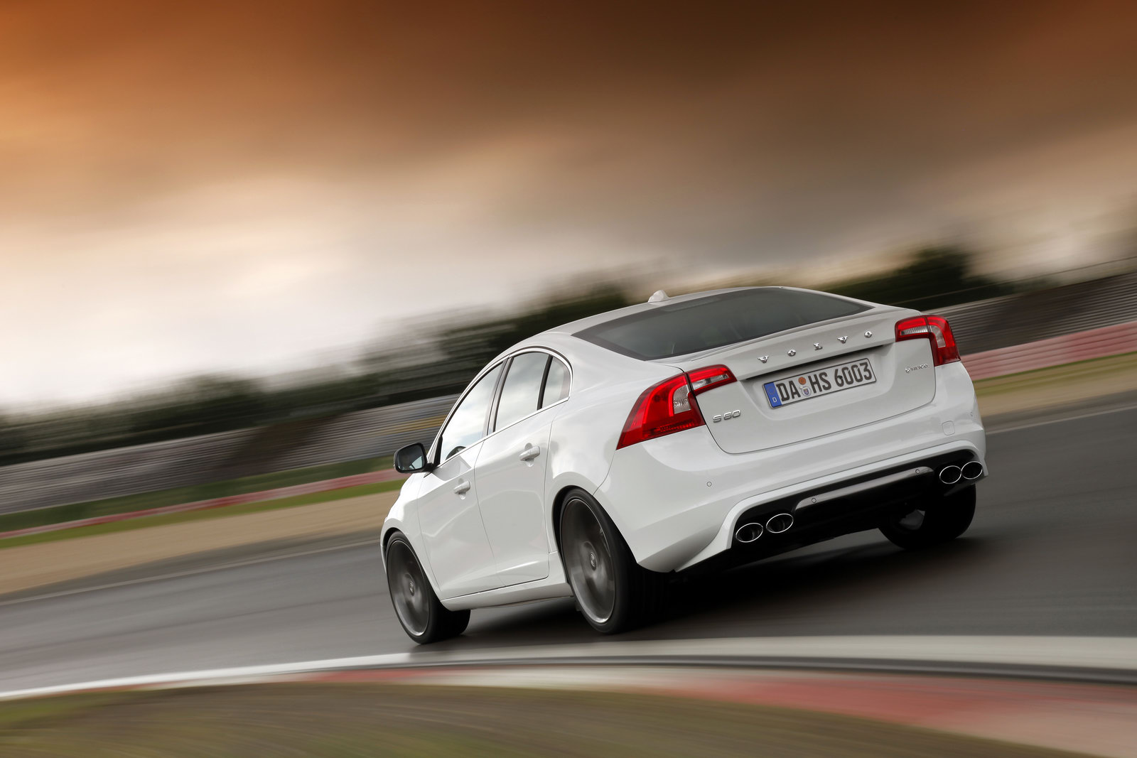 2011-Volvo-S60-Heico-Sportiv-4