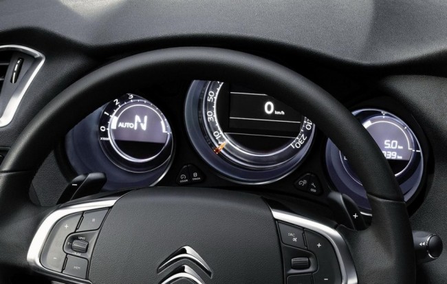 2011_citroen_c4_press_photos_australia_09-4c05e9545c900-935x595