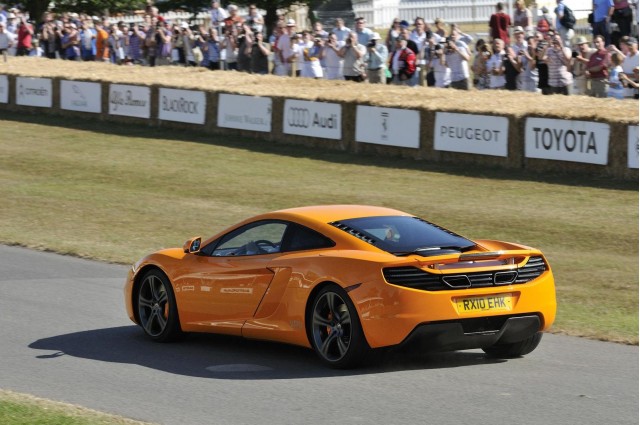 mclaren-mp4-12c-makes-world-debut-at-goodwood-festival_100315671_m