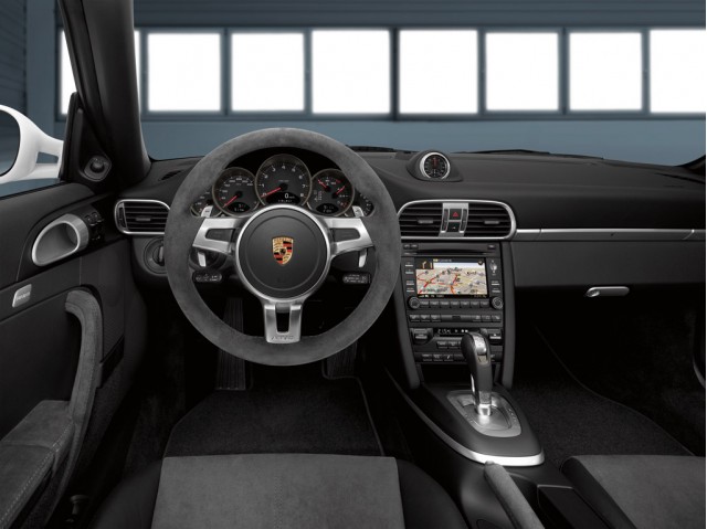 porsche-911-carrera_100321692_m