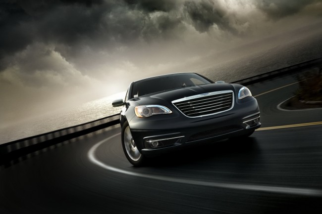 2011-Chrysler-200-11