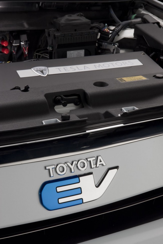 Toyota-RAV4-EV-2