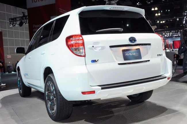 Toyota-RAV4-Tesla-EV-4