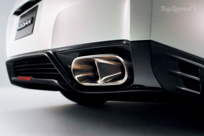 2012-nissan-gt-r-egoist-e-5_1600x0w