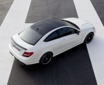 2012-Mercedes-Benz-C63-AMG-Coupe-34