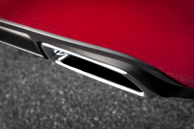 2012-Dodge-Charger_05