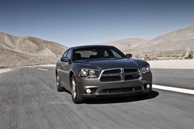 2012-Dodge-Charger_09