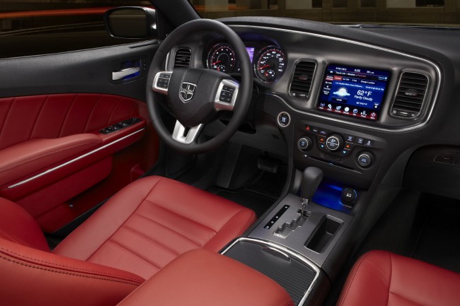 2012-Dodge-Charger_18
