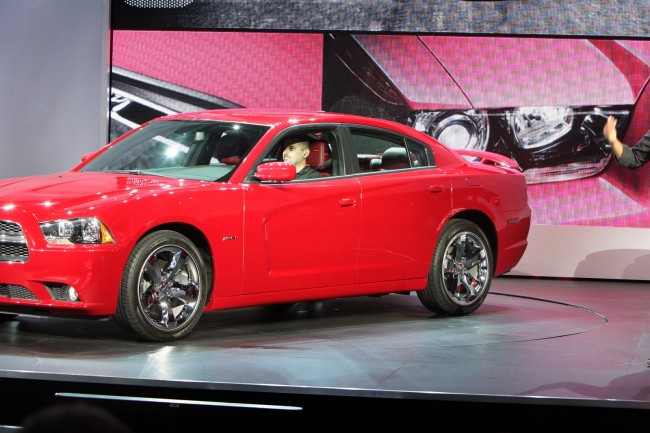 2012-Dodge-Charger_30
