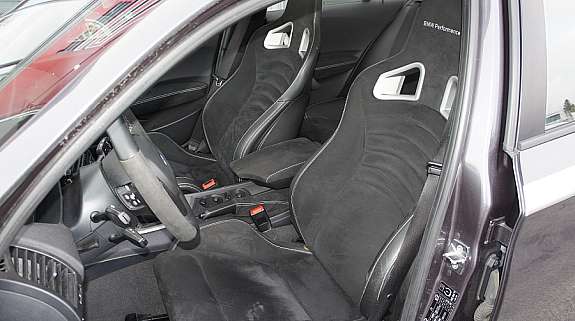 BMW-1-M-V8-19