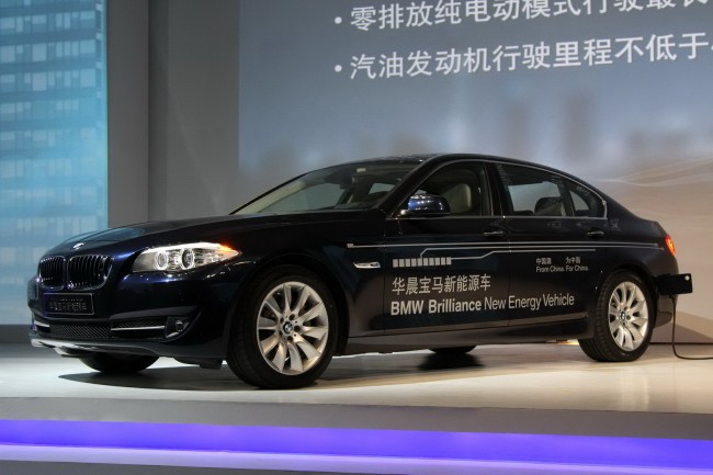 BMW-5-Series-Plug-in-90075473
