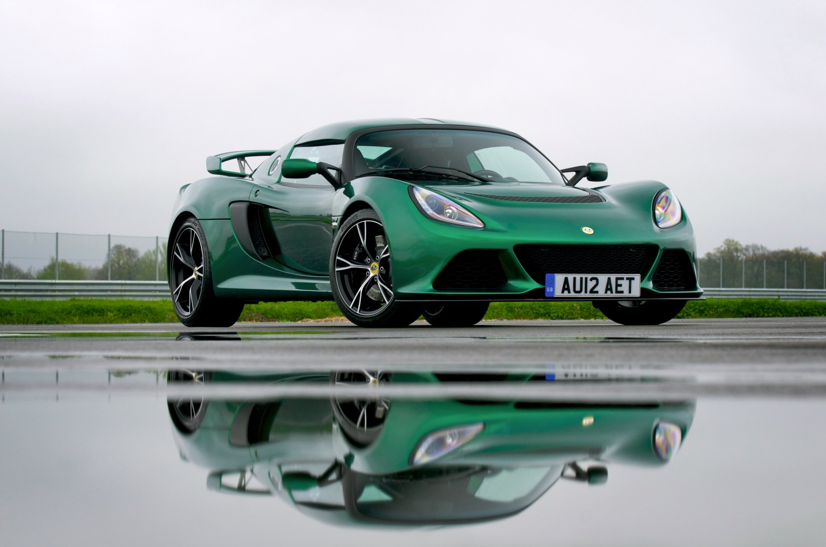 Lotus Launches Automatic Transmission Exige S