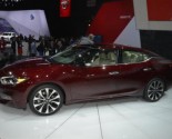 2016 Nissan Maxima images