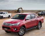 Toyota Hilux images