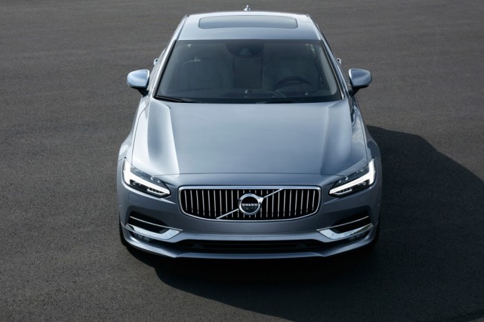 2017 Volvo S90 Images