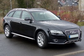 800px-Audi_A4_allroad_quattro_Phantomschwarz