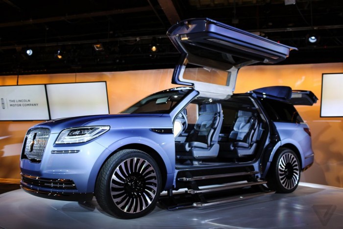 Images of Lincoln Navigator, New York Auto Show 2016