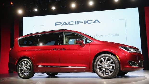 Fiat Chrysler Pacifica images