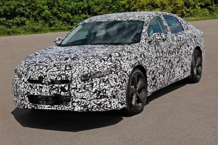 2018 Honda Accord camouflaged