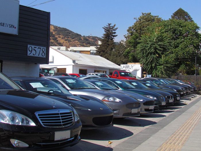 car_dealership_in_Santiago_Chile