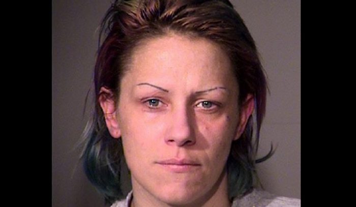 Linsey Gail Perry suspected to have hit police officer with car