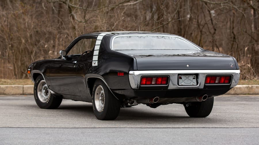 1971 Plymouth Hemi Road Runner (2)