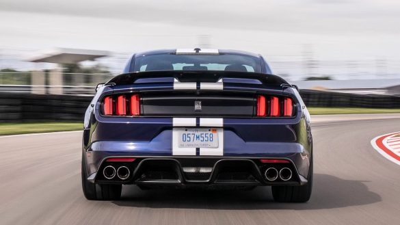 Ford Mustang Shelby (4) Ford Mustang Shelby (4)