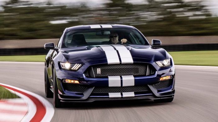 Ford Mustang Shelby (5)