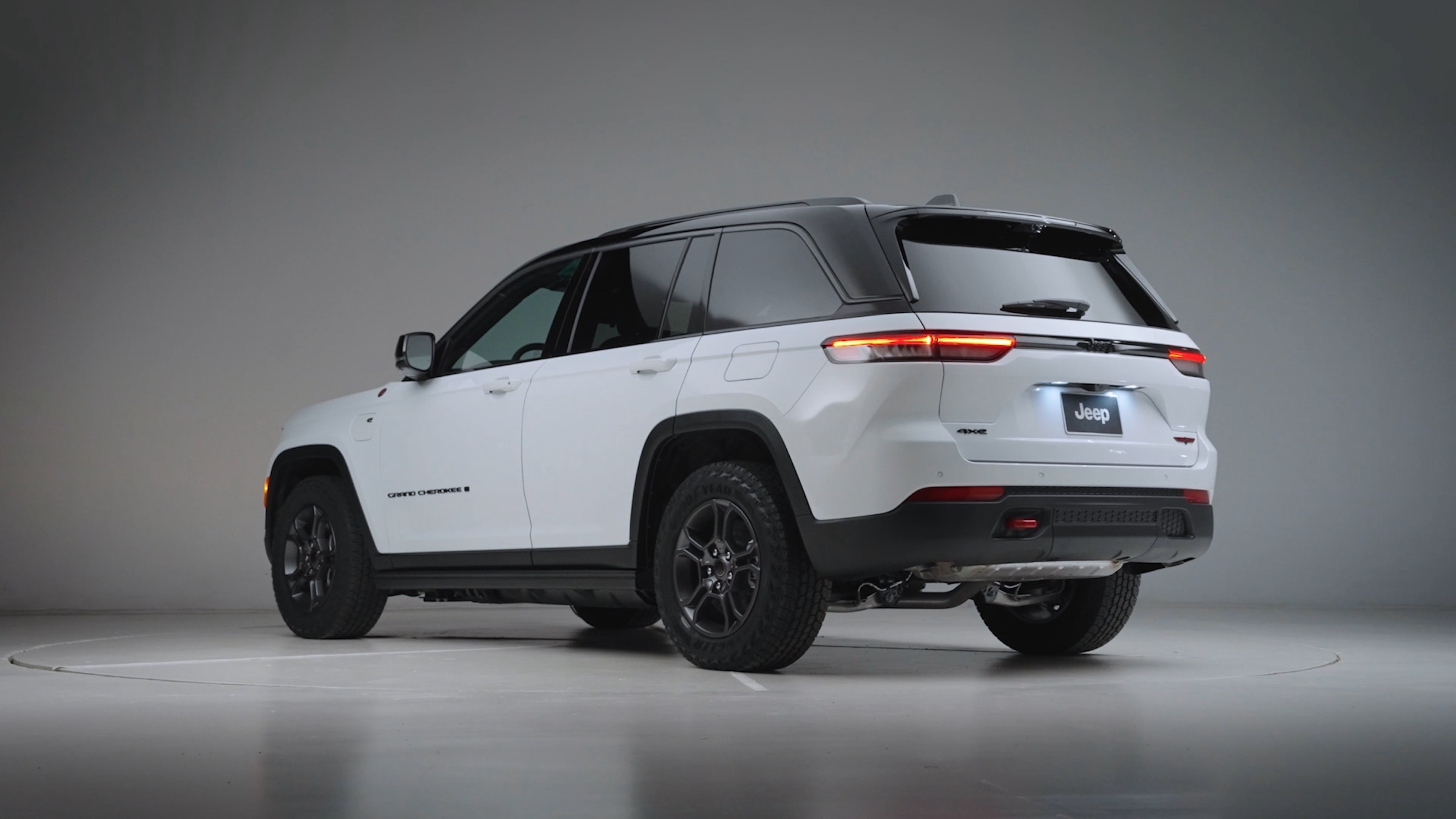 2027 Jeep Grand Cherokee (10)