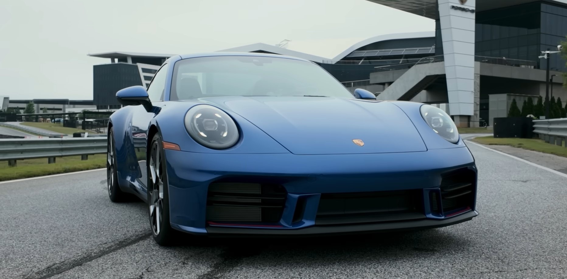 2026 Porsche 911 Club Coupe (3)
