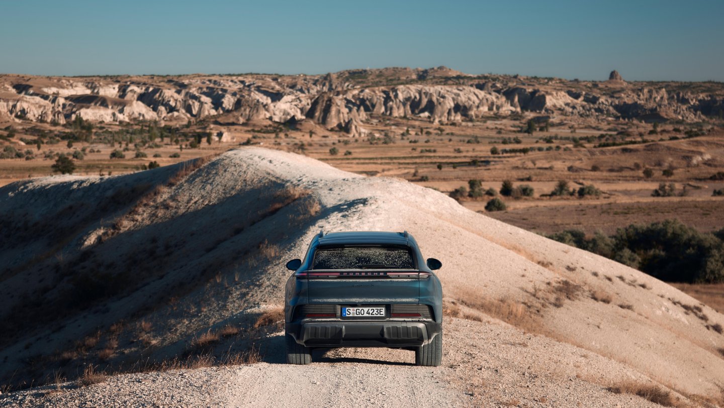 Porsche Cayenne Electric (6)