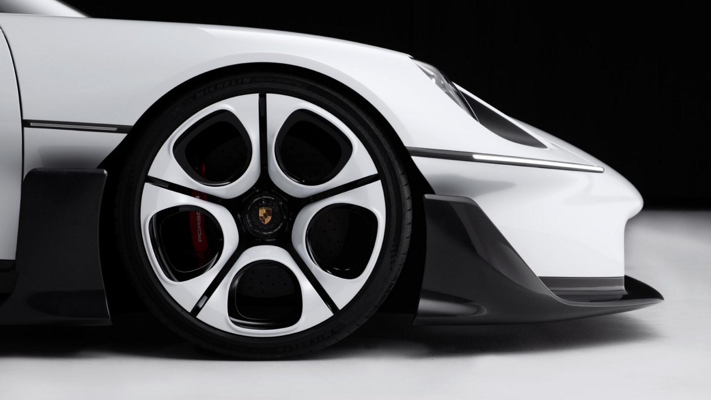 Porsche Mission S (10)